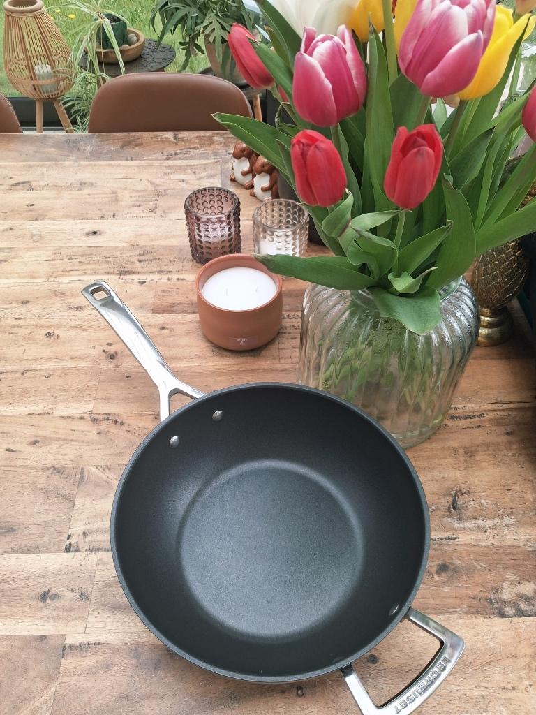 Wokpan Le Creuset, Aluminium, Comme neuf, Enlèvement, Plaque céramique