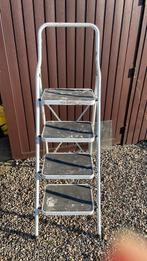 Zeer stevige trapladder, Ophalen, Zo goed als nieuw