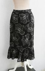 Jolie jupe noire & blanche 38/40, Vêtements | Femmes, Jupes, Enlèvement ou Envoi, Comme neuf, Taille 38/40 (M), Noir