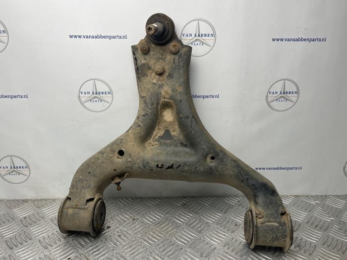 Bras de suspension avant gauche d'un Mercedes Vito, -, 3 mois de garantie, Utilisé, -