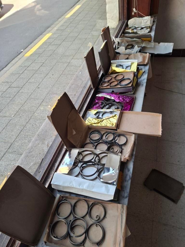 Veren voor wekkers, Antiquités & Art, Antiquités | Horloges, Enlèvement