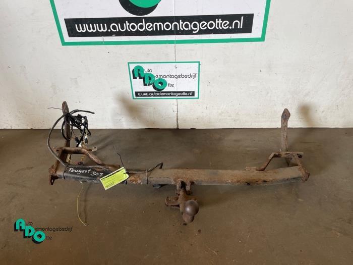 Trekhaak van een Peugeot 307 (307 01-), Auto-onderdelen, Ophanging en Onderstel, Peugeot, Gebruikt, 3 maanden garantie, Ophalen of Verzenden
