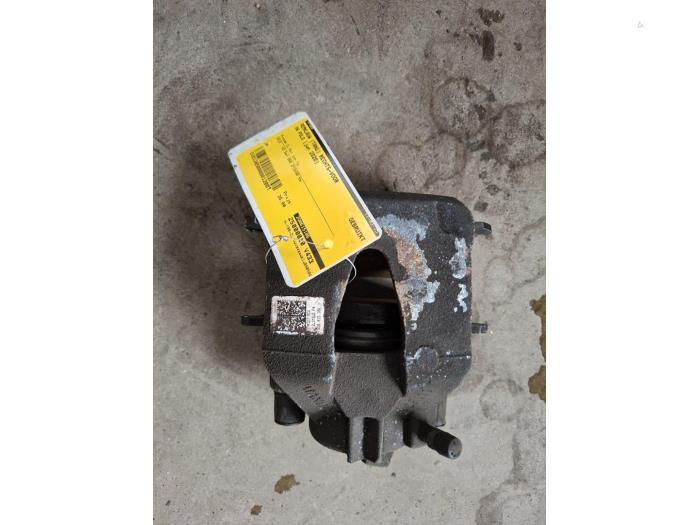 Etrier de frein (pince) avant droit d'un Volkswagen Polo, Volkswagen, -, 3 mois de garantie, Utilisé