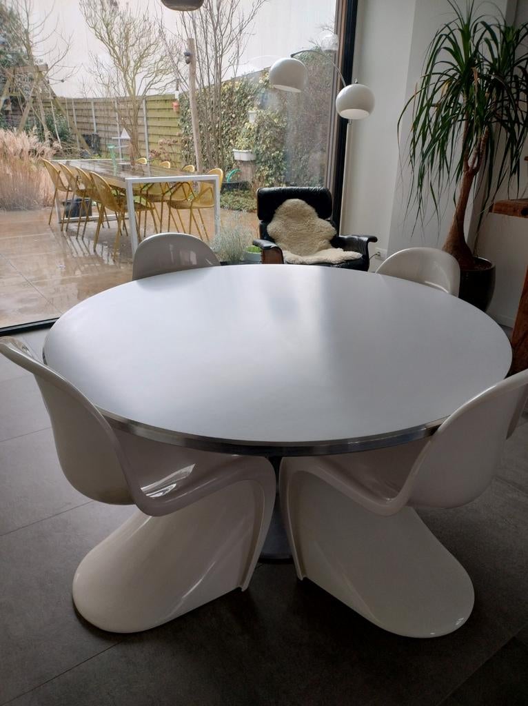 Tulip table eettafel, Huis en Inrichting, Tafels | Eettafels, Ophalen