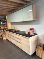 Keuken in els met Lacobel deurtjes, nieuw uit toonzaal, Neuf, Granit ou Pierre, Brillant ou Laqué, Enlèvement