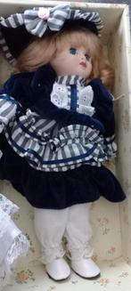 Vintage porseleinen pop met extra kledingstuk, Ophalen of Verzenden, Nieuw, Pop