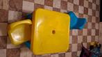 Kindertafel en 2 stoeltjes Chicco, Kinderen en Baby's, Kinderkamer | Tafels en Stoelen, Ophalen, Zo goed als nieuw, Stoel(en)