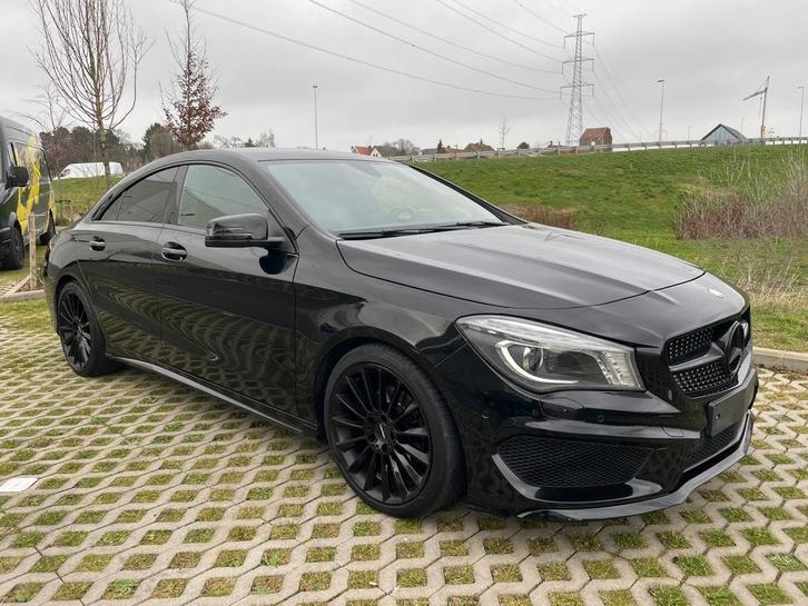 MERCEDES CLA 180 Benzinepakket AMG* 2016, Auto's, Mercedes-Benz, Bedrijf, CLA, Achteruitrijcamera, Android Auto, Apple Carplay