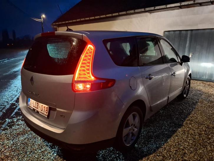 Renault Grand Scenic Bose Edition 2011, Autos, Renault, Particulier, Grand Scenic, ABS, Airbags, Bluetooth, Ordinateur de bord
