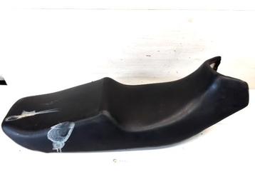 GSX750F 1988 - 1997 Suzuki Zadel D1-54882 beschikbaar voor biedingen