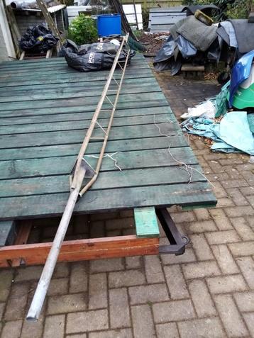 antenne mastje beschikbaar voor biedingen
