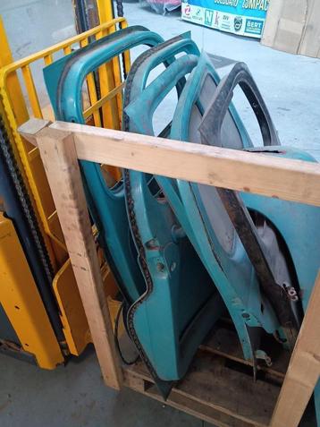 Diverse onderdelen voor Renault 4CV. beschikbaar voor biedingen