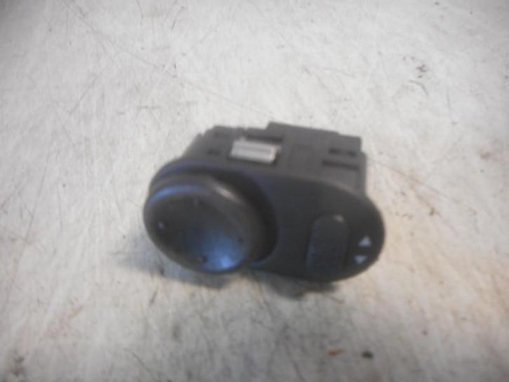 SPIEGEL SCHAKELAAR Opel Corsa C (F08 / 68) (09226861), Auto-onderdelen, Dashboard en Schakelaars, Opel, Gebruikt