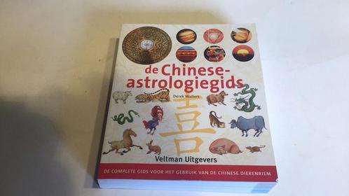 D. Walters - Le guide de l'astrologie chinoise (j), Livres, Ésotérisme & Spiritualité, Comme neuf, Astrologie, Enlèvement ou Envoi