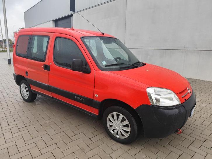 Citroen Berlingo lichte vracht 1.6hdi 167dkm reeds gekeurd, Auto's, Citroën, Particulier, Berlingo, Radio, Schuifdeur, Ophalen