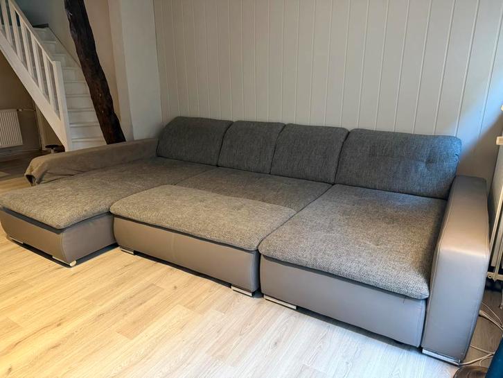 Enorme bank, Huis en Inrichting, Zetels | Zetels, Gebruikt, Hoekbank, Overige maten, 300 cm of meer, 150 cm of meer, Leer, Ophalen