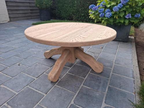 Volledig massief eiken ronde salontafel. Geluchtgomd., Huis en Inrichting, Tafels | Salontafels, Zo goed als nieuw, Ophalen of Verzenden