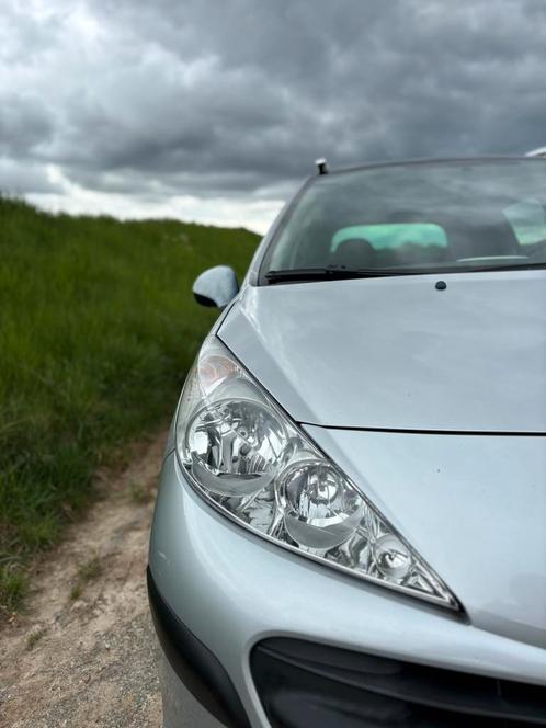 Peugeot 207 SW - Benzine, Auto's, Peugeot, Bedrijf, Benzine, Handgeschakeld, Grijs, Ophalen of Verzenden