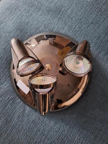 Prachtige PLAFONDLAMPEN, 2 verschillende, brons. beschikbaar voor biedingen