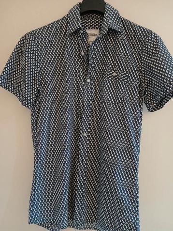 Sportief herenhemd  beschikbaar voor biedingen