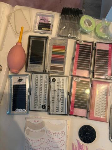 Wimperextensions/ Lashlifting benodigheden beschikbaar voor biedingen