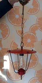 Suspension vintage 50-60 en métal laqué rouge et laiton, Maison & Meubles, Lampes | Suspensions, Enlèvement ou Envoi, Métal