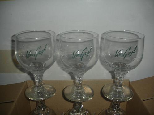 Van Gogh, bierglas, 33cl met gedraaide steel, Verzamelen, Glas en Drinkglazen, Nieuw, Bierglas, Ophalen of Verzenden