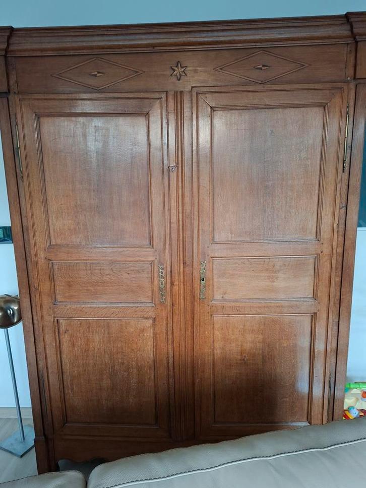 Armoire gaumaise, Antiquités & Art, Antiquités | Meubles | Armoires, Enlèvement