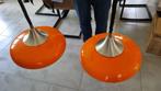 Twee oranje hanglampen (vintage - space age), Ophalen, Gebruikt, Kunststof
