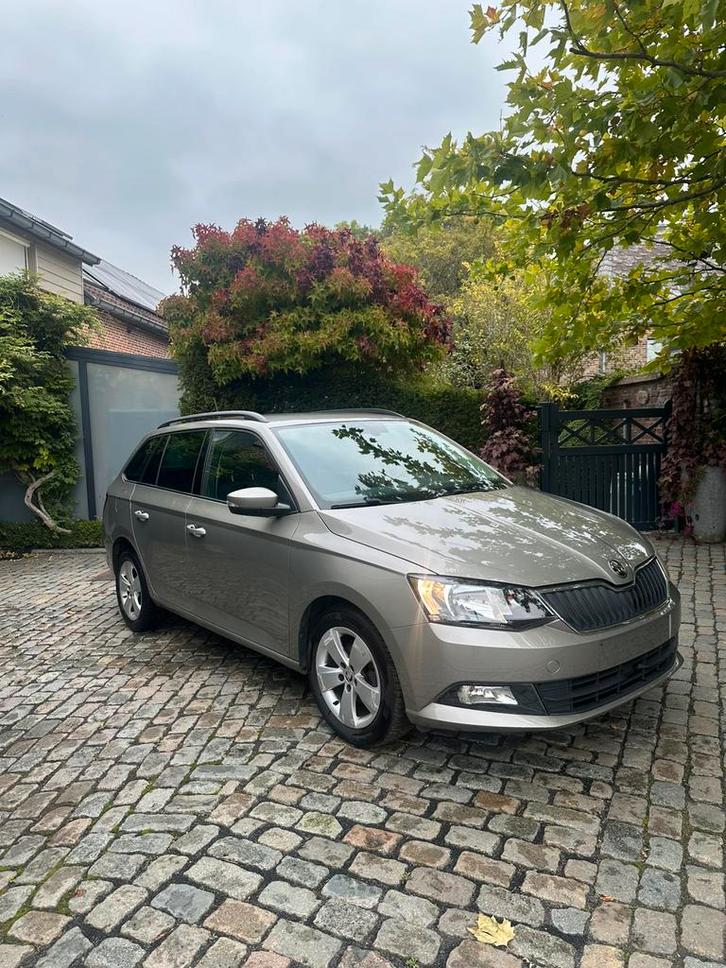 SKODA Fabia Combi 1.4 Diesel 2016 met trekhaak, Auto's, Skoda, Particulier, Fabia, ABS, Achteruitrijcamera, Airbags, Airconditioning