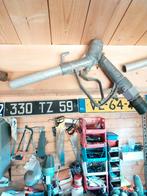 Oude Benzinepistolen met emaille reclamebord 400 euro alles, Verzamelen, Overige Verzamelen, Ophalen