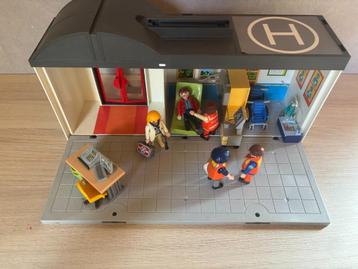 Playmobil opvouwbaar ziekenhuis beschikbaar voor biedingen