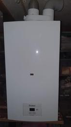 Vaillant Turbomag 17 | Parallele rookgasafvoer, Doe-het-zelf en Bouw, Chauffageketels en Boilers, Ophalen, Aardgas, Geiser, Zo goed als nieuw