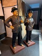 Laurel & Hardy, Contacts & Messages