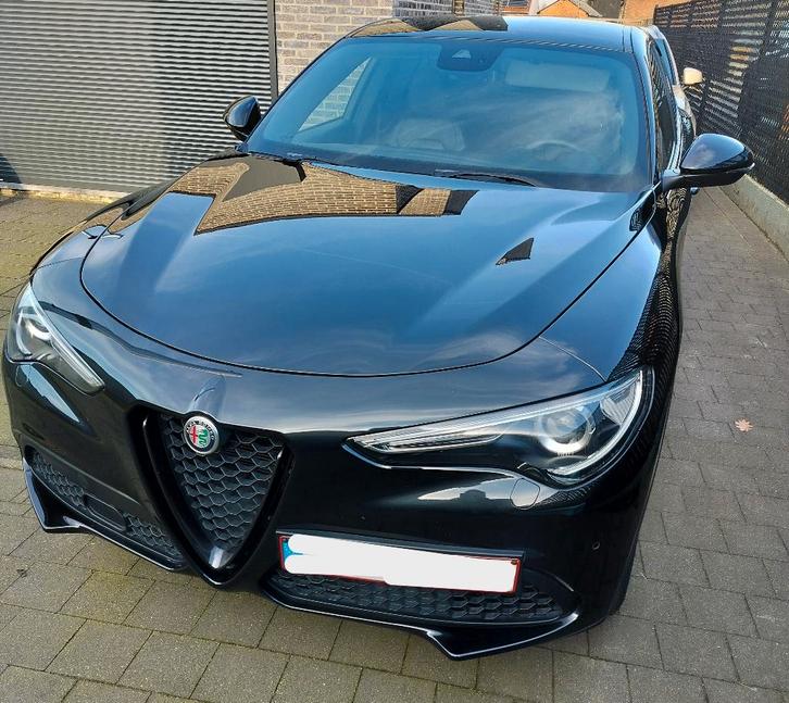 Alfa Romeo Stelvio 2.0 Essence Automatique 4x4, Autos, Alfa Romeo, Particulier, Stelvio, 4x4, ABS, Caméra de recul, Phares directionnels