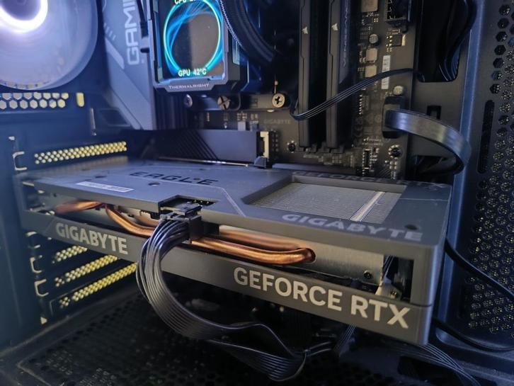 RTX 4060 EAGLE OC, Computers en Software, Videokaarten, Zo goed als nieuw, Nvidia, PCI-Express 5.0, GDDR6, HDMI, DisplayPort, Ophalen