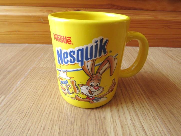 mug tasse Nesquik, Huis en Inrichting, Keuken | Servies, Zo goed als nieuw, Kop(pen) en/of Schotel(s), Ophalen of Verzenden