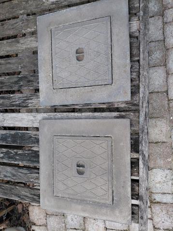 2 enkele putdeksels, aluminium, gebruikt, 30x30cm, Ophalen, Gebruikt