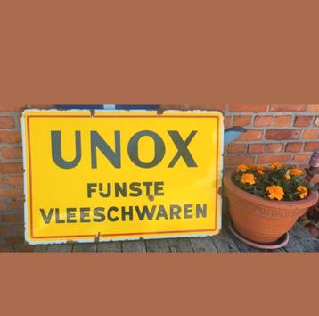 UNOX FIJNSTE VLEESCHWAREN  oud emaille bord 70 cm x 50 cm beschikbaar voor biedingen