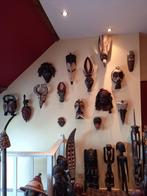 Lot Afrikaanse kunst (meer dan 60 maskers), Ophalen of Verzenden
