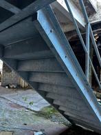 escalier galvanisé h 2.20 x3.3 m x1 m plat 2x1 m, Doe-het-zelf en Bouw, Ophalen of Verzenden, Zo goed als nieuw