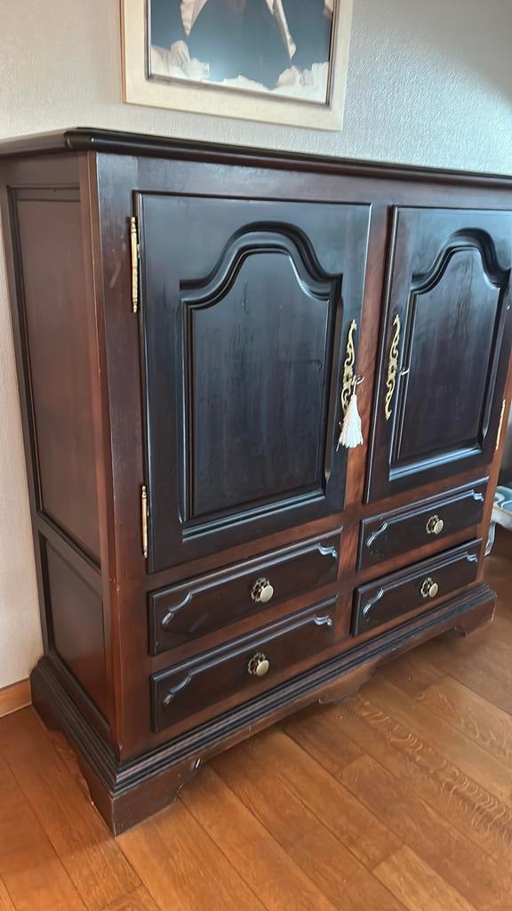 Meuble de bar en noyer, Antiquités & Art, Antiquités | Meubles | Armoires, Enlèvement