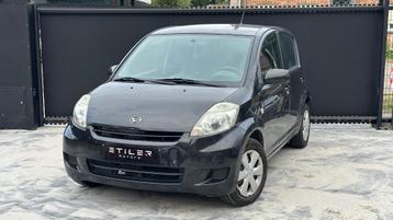 Daihatsu Sirion 1.3 Benzine | Airco | Achteruitrijcamera, Autos, Daihatsu, Achat, Entreprise, https://public.car-pass.be/vhr/41ebc219-6248-4938-8522-a2c8addc3402