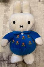 Peluche Miffy avec des fleurs., Enfants & Bébés, Jouets | Peluches, Enlèvement ou Envoi, Comme neuf, Lapin
