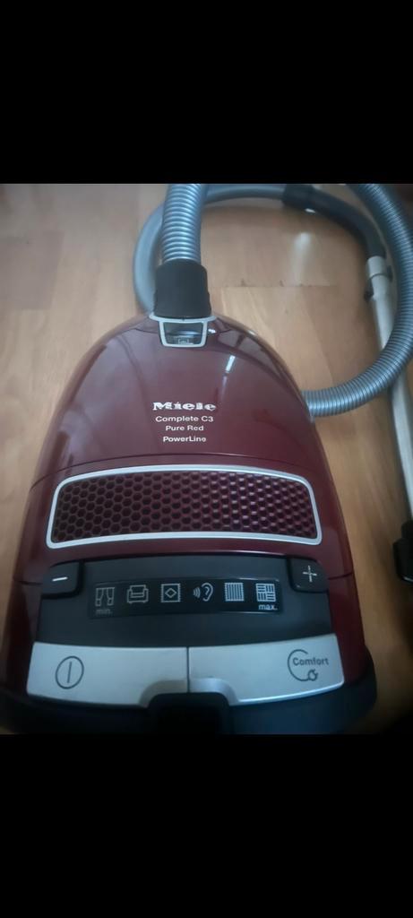 MİELE COMPELTE C3 PURE RED POWERLİNE, Elektronische apparatuur, Stofzuigers, Zo goed als nieuw, Stofzuiger, Ophalen of Verzenden