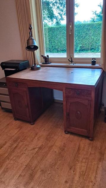 Antiek bureau Art Deco Amsterdamse school beschikbaar voor biedingen