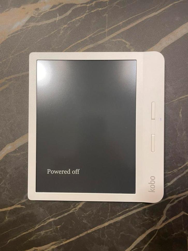 Kobo eReader + Hoesje - Zo Goed Als Nieuw!, Computers en Software, E-readers, Zo goed als nieuw, 8 GB, Touchscreen, Wi-Fi, Ophalen