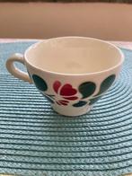 5 tasses et petit plat vintage, pas de manque, Maison & Meubles, Cuisine | Vaisselle, Utilisé