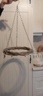 3 rotan kransen met ophangsysteem, Ophalen