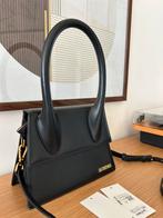Jacquemus Grand Chiquito black, Handtassen en Accessoires, Tassen | Damestassen, Ophalen of Verzenden, Zo goed als nieuw, Handtas